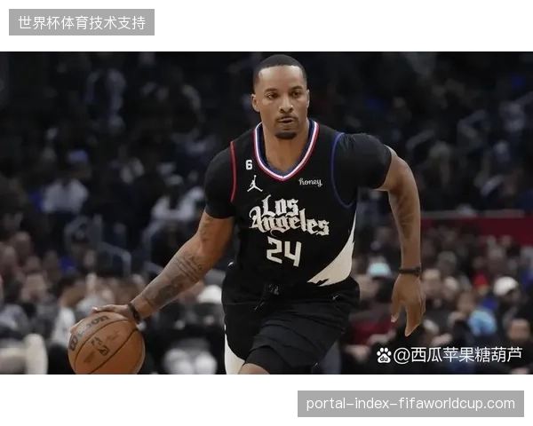 武汉三镇12轮仅积5分，净负8球的数据反映出球队攻防两端的严重失衡