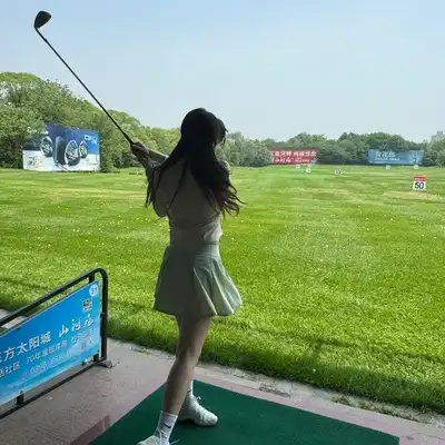 卢思